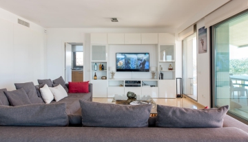 Resa estates Ibiza penthouse 3 bedrooms for sale 2021 real estate views sea Botafoch livingroom 2.jpg